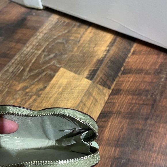 Coach Heart-Shaped Light Green Coin Purse NWT - Picture 5 of 5